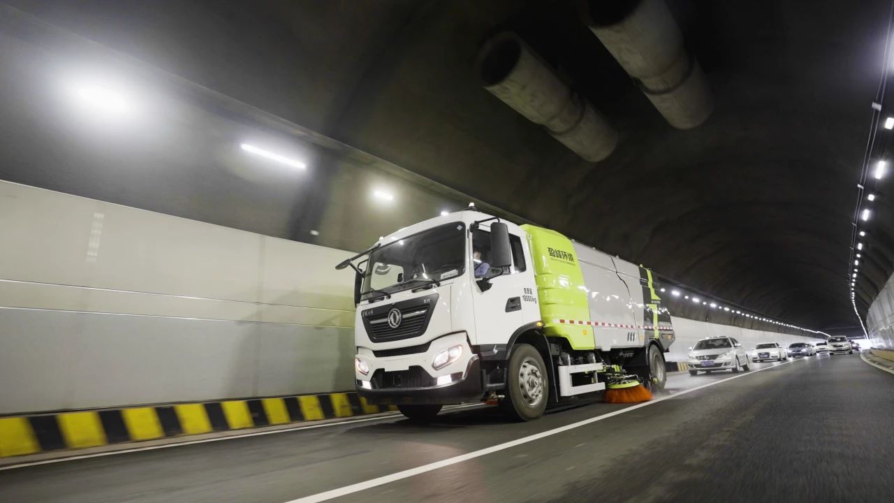 獲贊！盈峰環境新能源裝備硬核守護2024珠海航展